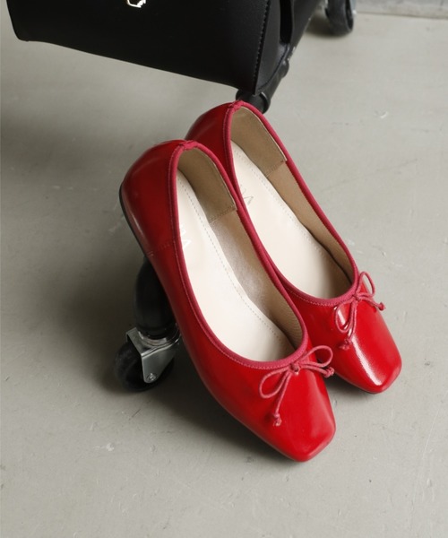 VIVIAN(ヴィヴィアン)の「スクエアトゥフラットバレエシューズ(バレエシューズ・レディース・ブラック系その他2/パイソン/シルバー/イエロー系その他5/レオパード/ボルドー/グレー系その他7/ブルー系その他4/D/E/Beige/ホワイト系その他5/ホワイト×カーキブラウン/パープル系その他/バーガンディー/Olive /White/PINK/Moca/ブラック系その他・22/22.5/23/23.5/24/24.5/25/25.5/26)」の11枚目の写真