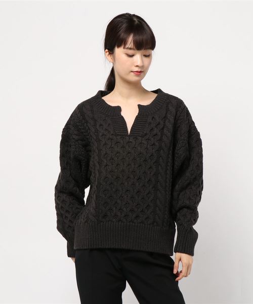 KOBE LETTUCE（コウベレタス）の「ボリューム袖キーネックローゲージケーブルニットトップス（ニット/セーター・レディース・アイボリー/モカ/チャコール・FREE）」の14枚目の写真