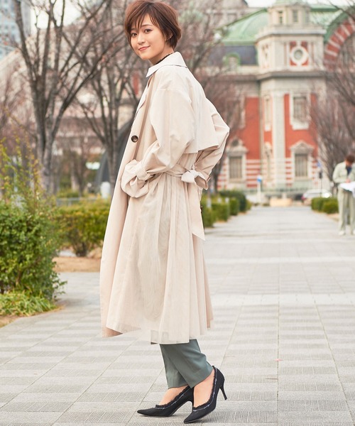 Monocoro toppi（モノコロトッピ）の「バックチュール トレンチコート（トレンチコート・レディース・ベージュ/ブルー/ラベンダー/ライトベージュ/ピンク系その他・M）」の3枚目の写真