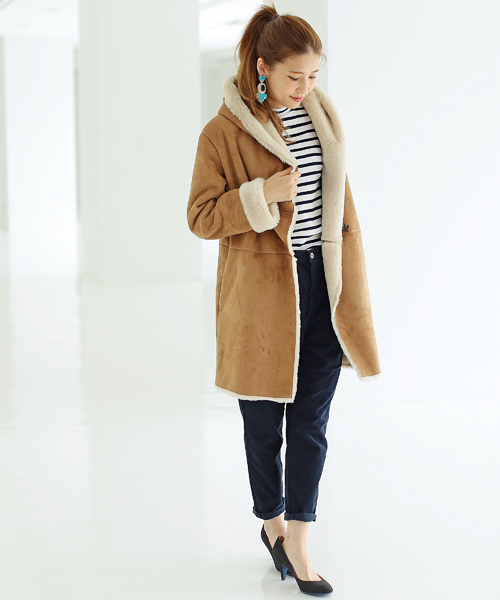 Another Edition（アナザーエディション）の「AE FAKE MOUTON HOOD（ムートンコート・レディース・グレー/ブラウン・MEDIUM/SMALL）」の2枚目の写真