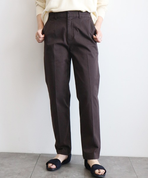 AMERICAN HOLIC(アメリカンホリック)の「綿ツイルテーパードパンツ*(その他パンツ・レディース・チャコールグレー/ネイビー/ライトベージュ・S/M/L)」の2枚目の写真