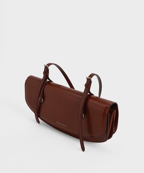 CHARLES & KEITH（チャールズ & キース）の「イロンゲイテッド サドルバッグ / Elongated Saddle Bag（ショルダーバッグ・レディース・ブラック/ブラウン・S）」の11枚目の写真