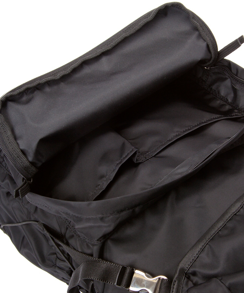 BEAUTY&YOUTH UNITED ARROWS（ビューティーアンドユースユナイテッドアローズ）の「【WEB限定】∴ by ビッグ フラップ リュック（バックパック/リュック・メンズ・ブラック/ネイビー/グレー・ﾌﾘ-）」の13枚目の写真