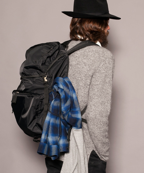 BEAUTY&YOUTH UNITED ARROWS（ビューティーアンドユースユナイテッドアローズ）の「【WEB限定】∴ by ビッグ フラップ リュック（バックパック/リュック・メンズ・ブラック/ネイビー/グレー・ﾌﾘ-）」の16枚目の写真