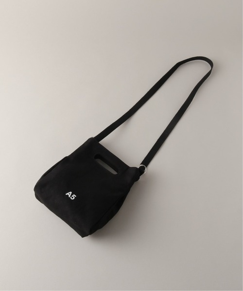 NaNa-NaNa（ナナナナ）の「【NaNa-NaNa / ナナナナ】 A5 TOTE BAG（ショルダーバッグ・メンズ・ホワイト/ブラック/ブラウン・FREE）」の3枚目の写真