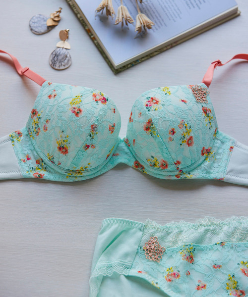 une nana cool(ウンナナクール)の「Charming charm BRAGENIC COTTON(ブラジャー)」|ミント