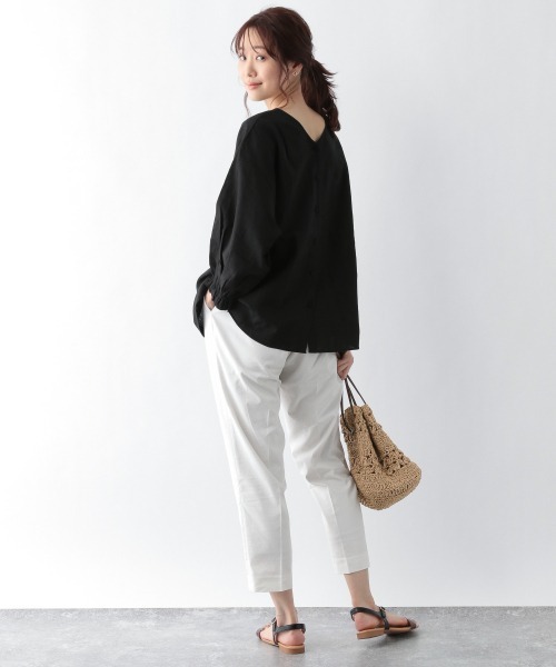 GLOBAL WORK(グローバルワーク)の「フレンチリネン混/3WAYブラウス/929650(シャツ/ブラウス・レディース・オフホワイト/ホワイト×ネイビー/ブラック/ライトベージュ/グリーン・MEDIUM/LARGE)」の6枚目の写真