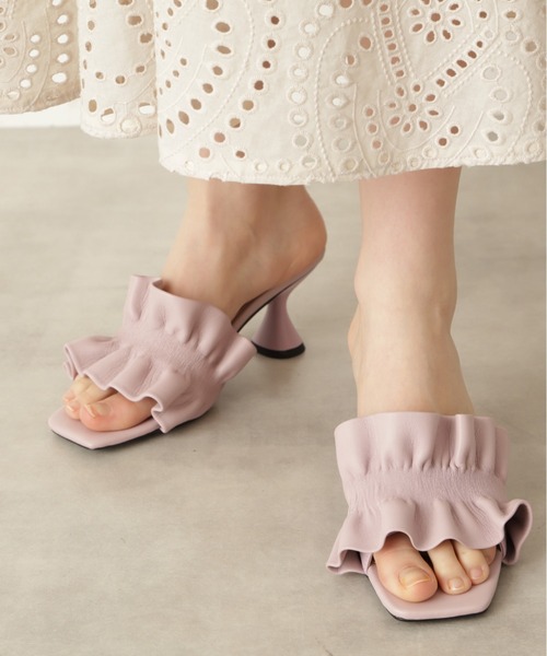 JILL STUART（ジルスチュアート）の「◆【『美人百花』4月号掲載】フリルサンダル（サンダル・レディース・ホワイト/パープル/ブラック/ホワイト系その他2・23.0cm/24.0cm）」の4枚目の写真