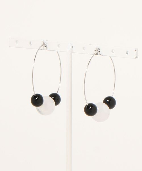 tone（トーン）の「【-lensa-】キラキラクリアのフープピアス(MA)（ピアス（両耳用）・レディース・ホワイト/ブラック・FREE）」の3枚目の写真