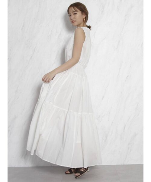 dazzlin（ダズリン）の「ティアードエアリーワンピース（ワンピース・レディース・ベージュ/ブラウン/イエロー/ブルー/オフホワイト・FREE）」の13枚目の写真