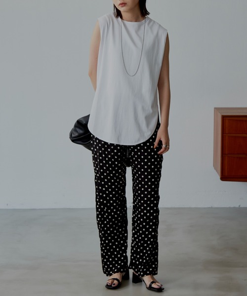 Aunt Marie's(アントマリーズ)の「裾ラウンドスリットノースリーブTシャツ / カットソー(Tシャツ/カットソー・レディース・ホワイト/ブラック/ネイビー・FREE)」の12枚目の写真