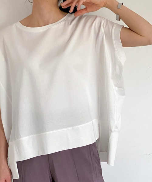ottilie（オティーリエ）の「切替デザインプルオーバー（Tシャツ/カットソー・レディース・オフホワイト/ブラック/チャコールグレー・FREE）」の8枚目の写真