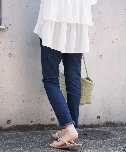 CIAOPANIC TYPY（チャオパニックティピー）の「ひんやり裾フリンジデニムレギパン（デニムパンツ・レディース・ブラック/サックスブルー/ネイビー・SMALL/MEDIUM/LARGE/X-LARGE）」の15枚目の写真