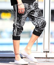 LUXSTYLE（ラグスタイル）の「サイドラインプリントクロップドパンツ（その他パンツ・メンズ）」