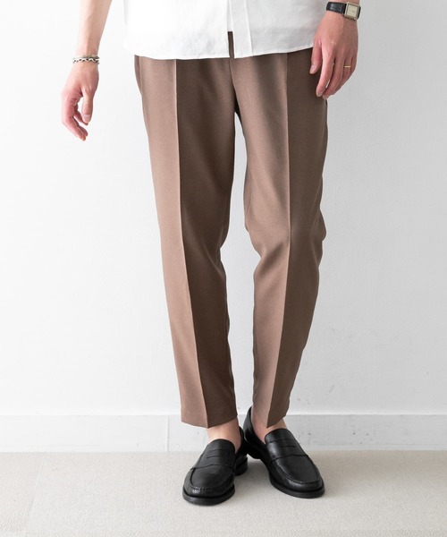 URBAN RESEARCH ROSSO MEN（アーバンリサーチロッソメン）の「『スリム』テーパードイージーパンツ（その他パンツ・メンズ・ブラック/グレー/ライトブラウン・SMALL/MEDIUM/LARGE/X-LARGE）」の3枚目の写真