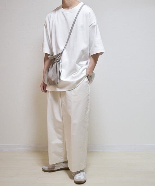 INTER FACTORY（インターファクトリー）の「ファッションインフルエンサー たいが - クルーネックオーバーサイズTシャツ　made in INTER FACTORY（Tシャツ/カットソー・メンズ・ホワイト/ブラック/ベージュ・MEDIUM/LARGE）」の5枚目の写真