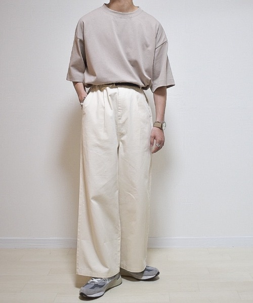 INTER FACTORY（インターファクトリー）の「ファッションインフルエンサー たいが - クルーネックオーバーサイズTシャツ　made in INTER FACTORY（Tシャツ/カットソー・メンズ・ホワイト/ブラック/ベージュ・MEDIUM/LARGE）」の6枚目の写真