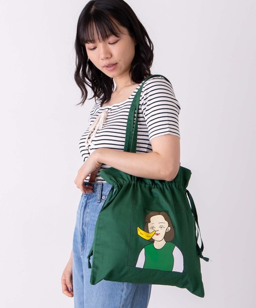 WEGO GRAPHICS(ウィゴーグラフィックス)の「∴WEGO/mokaコラボ巾着トート(トートバッグ・メンズ・ホワイト/グリーン・FREE)」の2枚目の写真