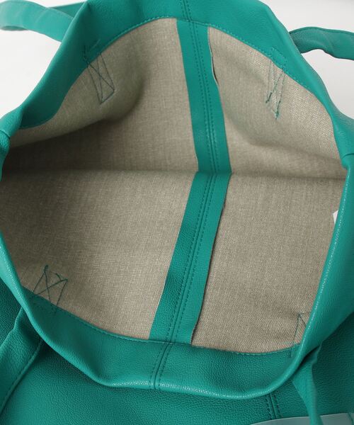 MAISON SPECIAL（メゾンスペシャル）の「Vegan Leather Tote Bag/ヴィーガンレザートートバッグ【MAISON SPECIAL/メゾンスペシャル】（トートバッグ・レディース・ブラック/オフホワイト/ピンク/シルバー/ゴールド/ブルー/グリーン/ミント・FREE）」の13枚目の写真