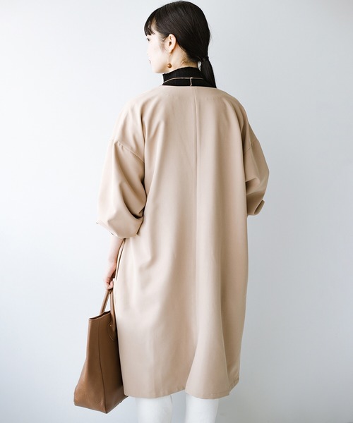 haco!（ハコ）の「【φ】ゆったりアイテムにも楽々羽織れる　ぽんわり袖が大人かわいいライトコート（ノーカラーコート・レディース・ベージュ・LARGE/MEDIUM/SMALL/X-LARGE）」の12枚目の写真