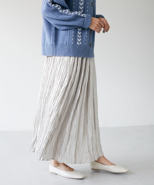 CRAFT STANDARD BOUTIQUE（クラフトスタンダードブティック）の「サテンプリーツスカート　＊（スカート・レディース・グレイッシュベージュ/ベージュ系その他3/ピンク系その他2/サックスブルー系1/ブルー・FREE）」の2枚目の写真