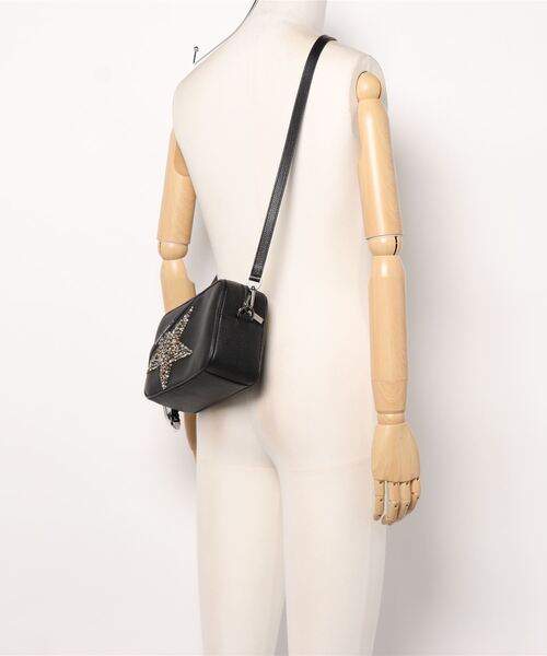 GOLDEN GOOSE（ゴールデングース）の「GOLDEN GOOSE Star Bag/black