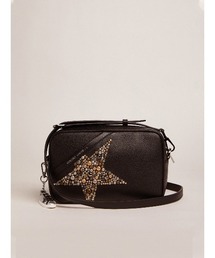 GOLDEN GOOSE（ゴールデングース）の「GOLDEN GOOSE Star Bag/black shrink leather with studs star（ショルダーバッグ・レディース）」