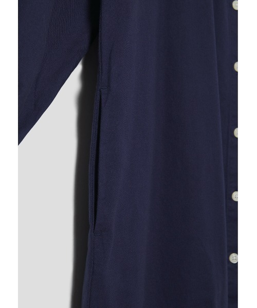 Design Tshirts Store graniph(デザイン ティーシャツ ストア グラニフ)の「どくだみ(竹久夢二)|コラボシャツワンピース(シャツワンピース・レディース・ネイビー・FREE)」の5枚目の写真