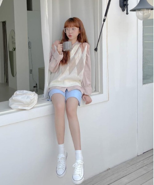 SONA（ソナ）の「SONYUNARA Vネックアーガイルニットベスト（ベスト・レディース・スカイブルー/ブラック/ベージュ/アイボリー・FREE）」の15枚目の写真