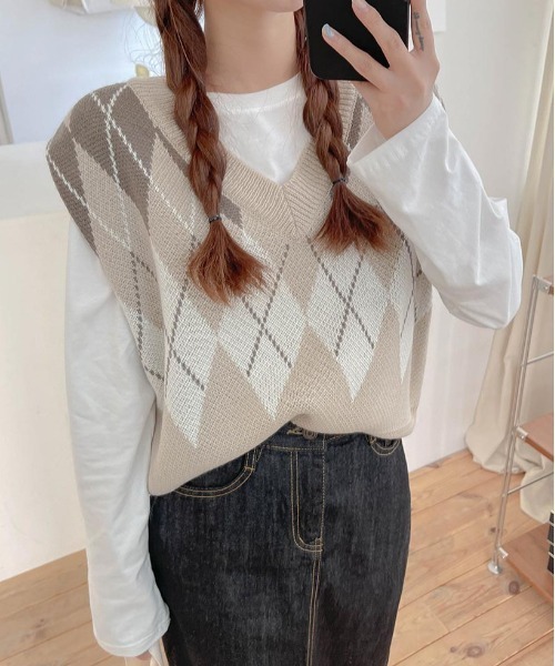 SONA（ソナ）の「SONYUNARA Vネックアーガイルニットベスト（ベスト・レディース・スカイブルー/ブラック/ベージュ/アイボリー・FREE）」の16枚目の写真