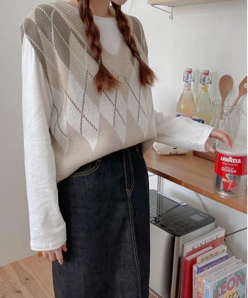 SONA（ソナ）の「SONYUNARA Vネックアーガイルニットベスト（ベスト・レディース・スカイブルー/ブラック/ベージュ/アイボリー・FREE）」の19枚目の写真