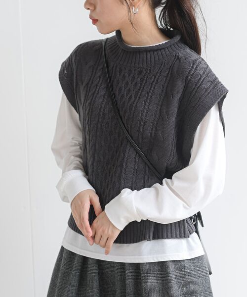 RISLEY アンサンブルベスト rps（アールピーエス）の「ロールネックケーブルニットベスト