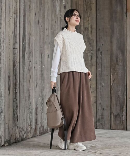 rps(アールピーエス)の「ロールネックケーブルニットベストアンサンブル(ベスト・レディース・グレイッシュベージュ/グリーン/アイボリー/ピンク/チャコールグレー/カーキ・M/フリー)」の10枚目の写真