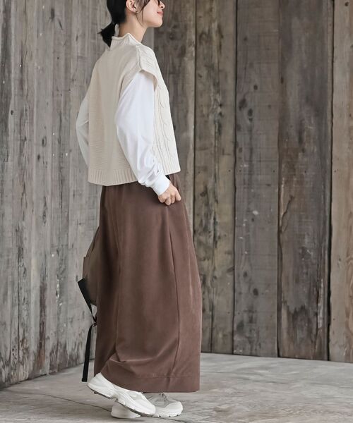 rps(アールピーエス)の「ロールネックケーブルニットベストアンサンブル(ベスト・レディース・グレイッシュベージュ/グリーン/アイボリー/ピンク/チャコールグレー/カーキ・M/フリー)」の18枚目の写真