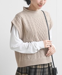 ロールネックケーブルニットベストアンサンブル
