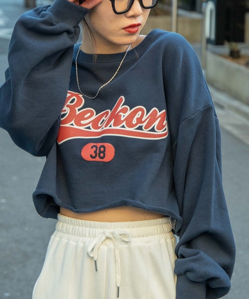 WEGO(ウィゴー)の「WEGO/グラフィックショートプルオーバー(スウェット・レディース・ブルー/ダークグリーン/ダークオレンジ/アイボリー/オートミール/ブラック/その他2/その他1/ブラック系その他/ホワイト系その他/その他3/ライトピンク・SMALL/MEDIUM)」の11枚目の写真