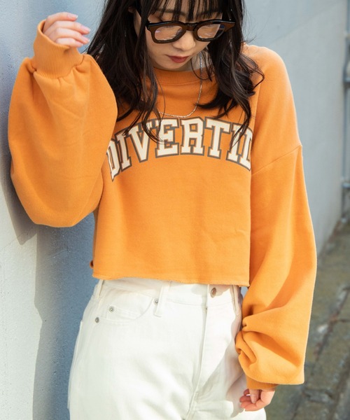 WEGO(ウィゴー)の「WEGO/グラフィックショートプルオーバー(スウェット・レディース・ブルー/ダークグリーン/ダークオレンジ/アイボリー/オートミール/ブラック/その他2/その他1/ブラック系その他/ホワイト系その他/その他3/ライトピンク・SMALL/MEDIUM)」の9枚目の写真