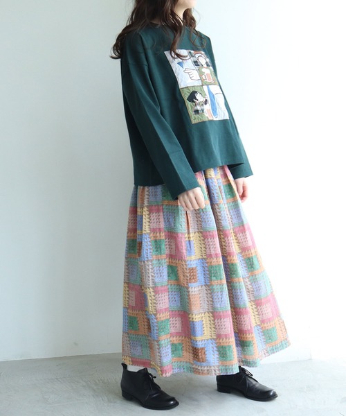 l'atelier du savon(アトリエドサボン)の「オンラインのみ会 ワッペン刺繍プルオーバー(Tシャツ/カットソー・レディース・グリーン/キナリ・FREE)」の16枚目の写真