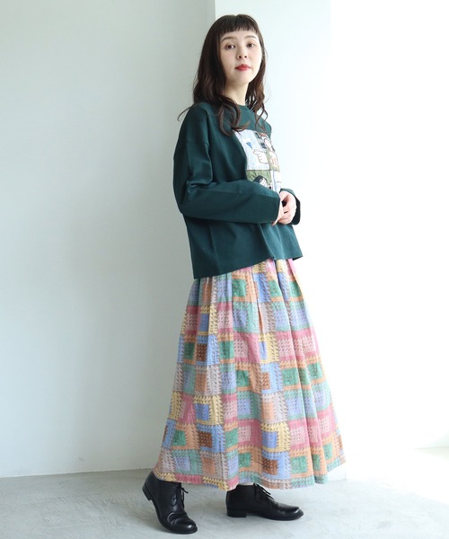 l'atelier du savon(アトリエドサボン)の「オンラインのみ会 ワッペン刺繍プルオーバー(Tシャツ/カットソー・レディース・グリーン/キナリ・FREE)」の6枚目の写真