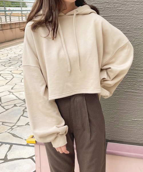 apres jour(アプレジュール)の「袖ボリュームショートパーカー【ZOZOTOWN限定アイテム】(パーカー・レディース・スモークピンク/アイボリー/ラベンダー/ブルー系その他/ライトベージュ・フリー/X-LARGE)」の3枚目の写真