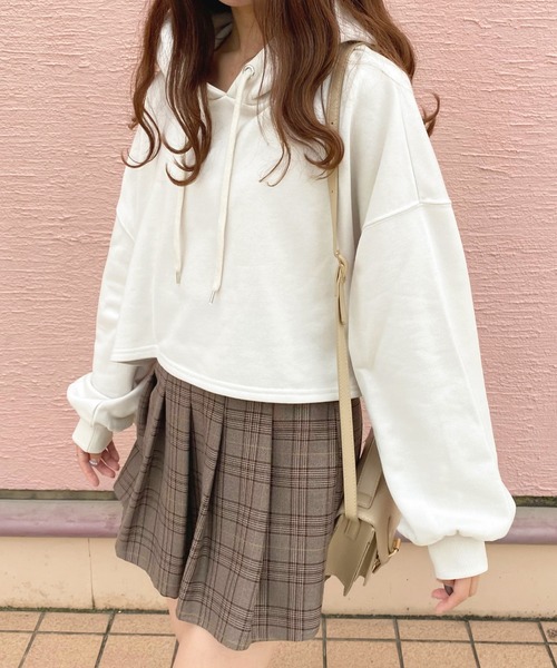 apres jour(アプレジュール)の「袖ボリュームショートパーカー【ZOZOTOWN限定アイテム】(パーカー・レディース・スモークピンク/アイボリー/ラベンダー/ブルー系その他/ライトベージュ・フリー/X-LARGE)」の6枚目の写真