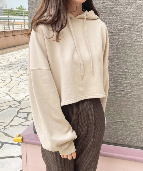 apres jour(アプレジュール)の「袖ボリュームショートパーカー【ZOZOTOWN限定アイテム】(パーカー・レディース・スモークピンク/アイボリー/ラベンダー/ブルー系その他/ライトベージュ・フリー/X-LARGE)」の19枚目の写真