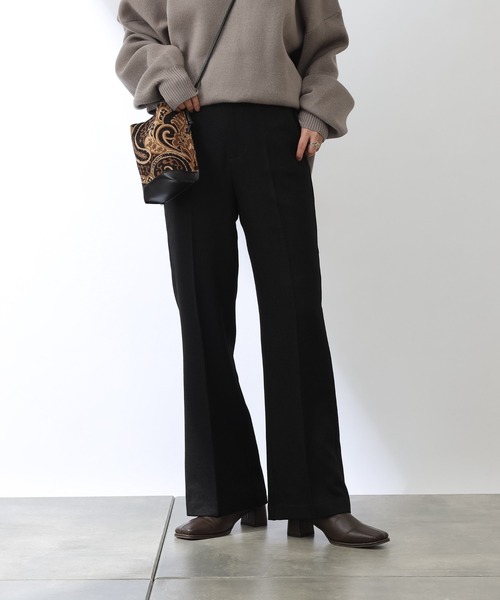 COLONY 2139（コロニートゥーワンスリーナイン）の「ストレッチイージーケアウールライクパンツ(フレア)（その他パンツ・レディース・ブラック/パープル/ブラウン/グリーン・SMALL/MEDIUM/LARGE）」の2枚目の写真