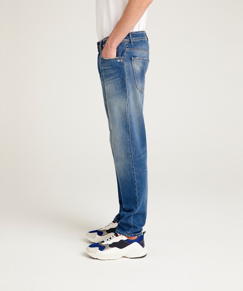 SISLEY(シスレー)の「スリムフィットデニムパンツ(BERGEN)(デニムパンツ・メンズ・インディゴブルー・30inch/31inch/29inch)」の5枚目の写真
