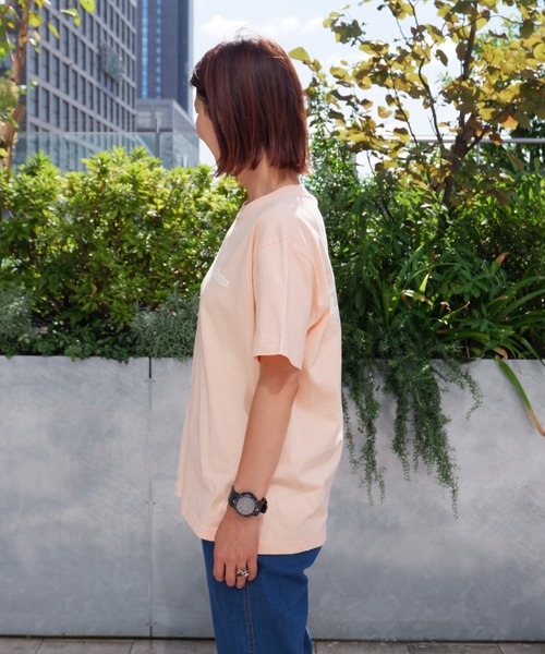 MANASTASH（マナスタッシュ）の「MANASTASH/マナスタッシュ  W's BACK LOGO TEE ウィメンズ　バックロゴTシャツ（Tシャツ/カットソー・レディース・ホワイト/チャコールグレー/スモークピンク/ラベンダー・MEDIUM）」の5枚目の写真