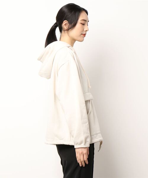 Samansa Mos2 blue（サマンサモスモスブルー）の「裏起毛パーカー（パーカー・レディース・グレー/オフホワイト/チャコール・ﾌﾘ-）」の8枚目の写真