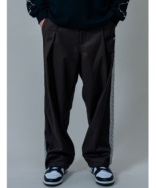 OY(オーワイ)の「『OY/オーワイ』ETHNIC TAPE PANTS/エスニック テープ サイドライン パンツ(カーゴパンツ・メンズ・ブラック/ブラウン・FREE)」の7枚目の写真