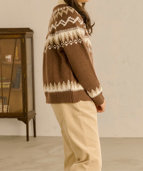 Ambre Neige(アンブルネージュ)の「ノルディック柄ニット/【WEB/EC限定商品】(ニット/セーター・レディース・ダークブラウン/アイボリー・FREE)」の5枚目の写真