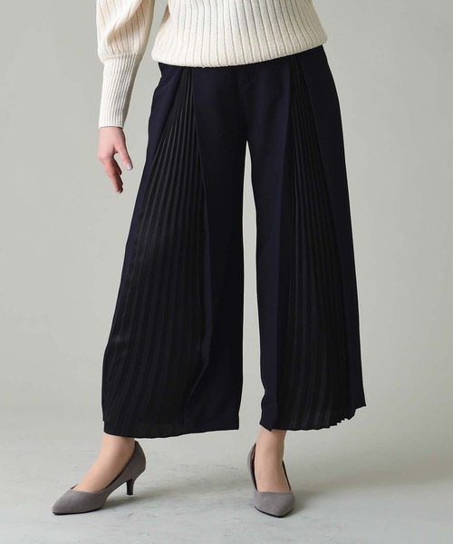 RAW FUDGE(ローファッジ)の「フロントプリーツ切替パンツ(その他パンツ・レディース・ブラック/ネイビー/モカ・M)」の3枚目の写真