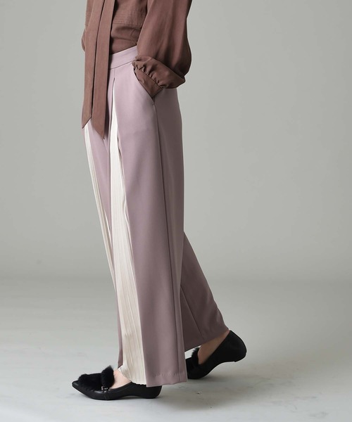 RAW FUDGE(ローファッジ)の「フロントプリーツ切替パンツ(その他パンツ・レディース・ブラック/ネイビー/モカ・M)」の11枚目の写真